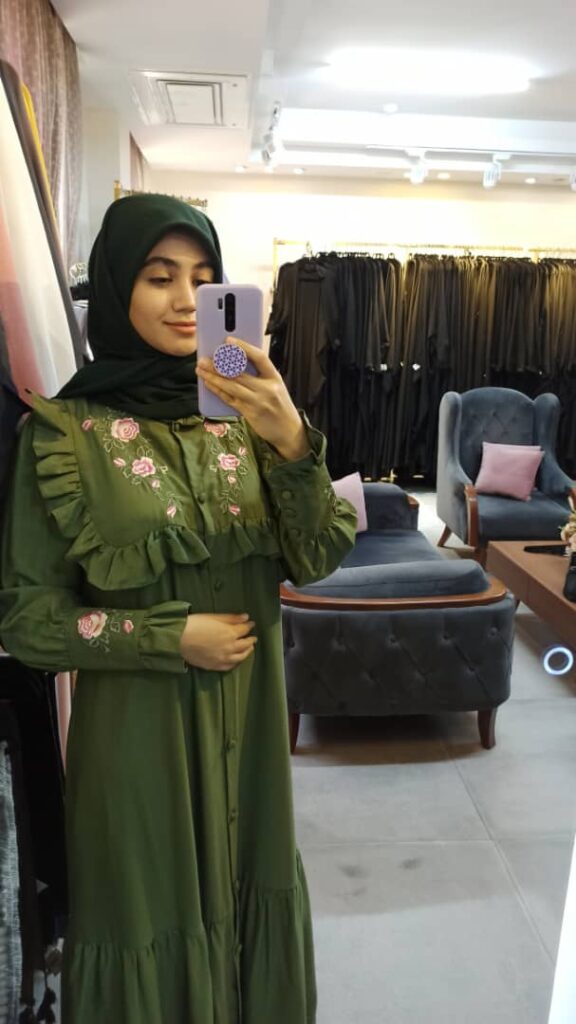 عبا گلنار سبز