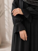 عبا مشکی آستین پلیسه دیزاین - Image 2